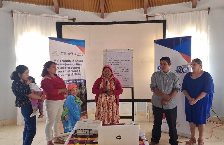 Gloribel y su trabajo de grupo en los dialogos de saberes, en La Esperanza Honduras