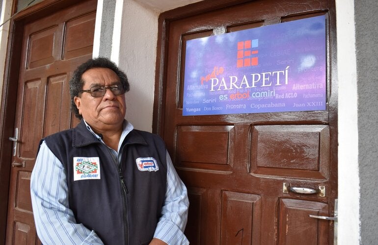 Un equipo de comunicadores y promotores locales de salud están a cargo de la producción de materiales radiofónicos en español y guaraní