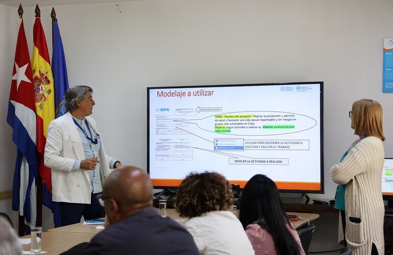 Consultores de la OPS/OMS en Cuba presentan actividades