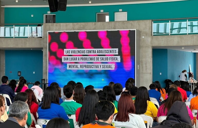 OPS trabaja en la prevención de las violencias y en el abordaje integral de la salud mental de adolescentes y jóvenes