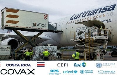 Las 88.800 dosis llegaron alrededor de las 5:30 p.m.