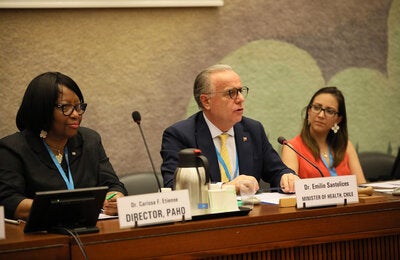 PAHO Director Carissa F. Etienne with Ecuador Minister of Health Verónica Espinosa and Chile Minister of Health Emilio Santileces.