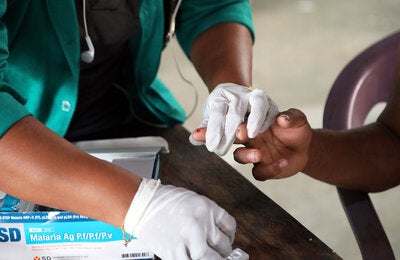 Malaria treatment, Sao Gabriel da Cachoeira 