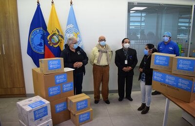 entrega donacion insumos iess msp