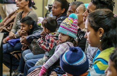 Mujeres migrantes en centro de salud 