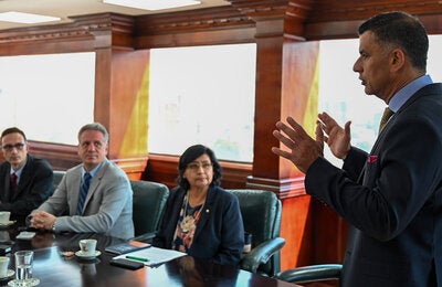 OMS certifica en Buenas Prácticas a Laboratorio de Control de Calidad Farmacéutica del Invima