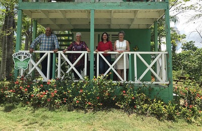 Durante la visita en el municipio de Salcedo