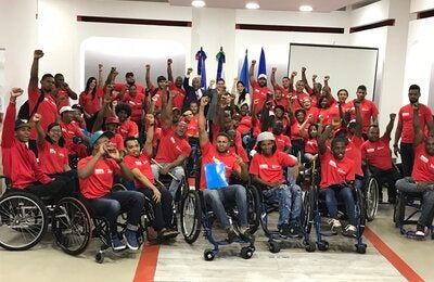 Foto de grupo de participantes en la actividad