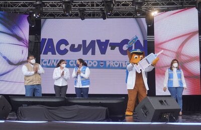 Autoridaes de Salud, Primera Dama y Representante OPS en Hondura