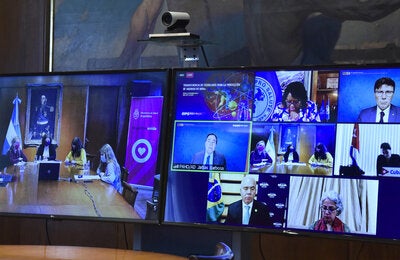 La OPS selecciona centro en Argentina para desarrollar vacunas de ARNm de COVID-19