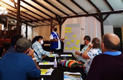 Participantes del taller de construcción de planes