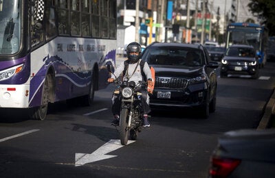 repartidor inmigracion peru