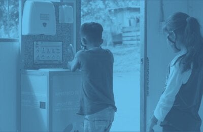 children-washing-hands