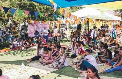 Community work with moms: Barranquilla has an established network of health walkers, volunteers and promoters that meet with moms to discuss issues such as zika, dengue or chikungunya. There they discuss the best measures for protection themselves their families.