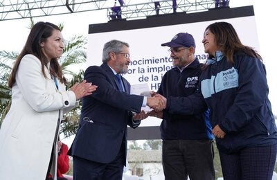 OPS Ecuador recibe reconocimiento por apoyo en implementación de iniciativa HEARTS