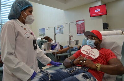 Donante voluntario de sangre en Hemocentro Nacional.