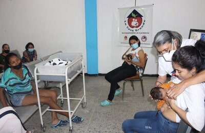 Clínica abierta de lactancia materna en Materno Infantil del Este, Petare