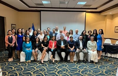 Simposio cáncer El Salvador