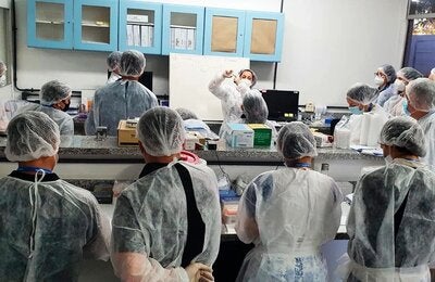 Capacitación en laboratorio  