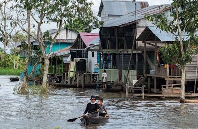 © PAHO/WHO Peru, Amazonia | 2022. In Amazonia, three countries join efforts to save lives with vaccines. PHOTO: Karen González Abril.