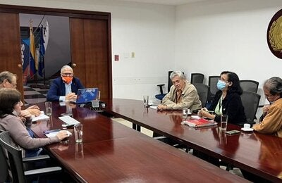 Reunión entre OPS y la Sociedad de Salud Pública
