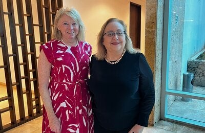 Jeannie Conry y Suzanne Serruya