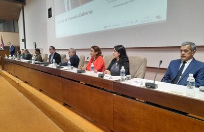 Reconocimiento a OPS por sus aportes a la ciencia cubana durante la pandemia de la COVID-19