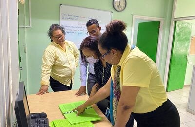 The new PAHO/WHO Representative visits Medical Mission in Suriname