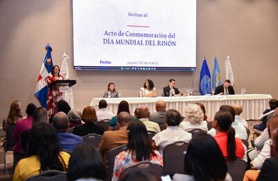 Autoridades de salud durante  Día Mundial del Riñón. 