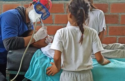 OPS/OMS coopera técnicamente con brigadas médicas integrales para llevar atención a zonas de difícil acceso