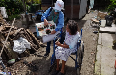 Voluntaria explica los riesgos en salud