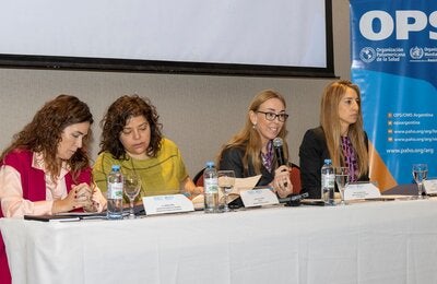 Foto de autoridades durante la apertura