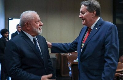 Dr. Jarbas Barbosa and President Luiz Inácio Lula da Silva of Brazil