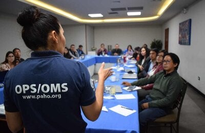 Ecuador construye redes integradas con servicios de salud de calidad