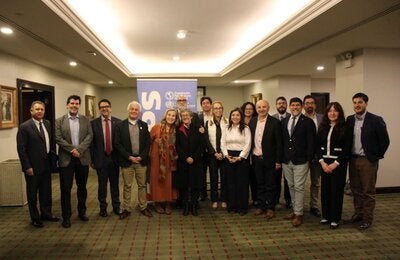 Dr. Fernando Leanes comentó que “el resultado será una estrategia válida para OPS/OMS. Tenemos una línea específica de cooperación con los parlamentarios en materia de legislación en salud y en Chile es intenso”, por lo que interesa la visión sobre la APS y la reforma de salud en los que siempre se ha colaborado