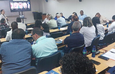 Idalina Martínez, médico asistencial del instituto de Biomedicina Jacinto Convit, presenta la situación de la leishmaniasis en Venezuela