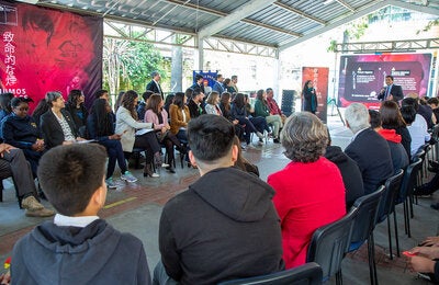 •	Mini serie anime que alerta los riesgos y daños de fumar y vapear