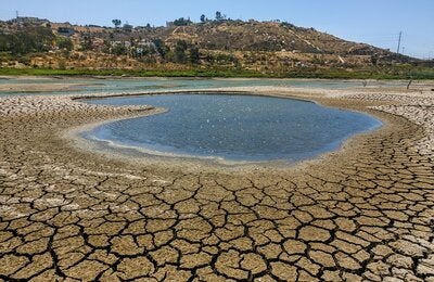 Lago afectado por la sequía en México.