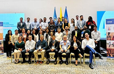 grupo de participantes del simposio regional de sistemas de informacion