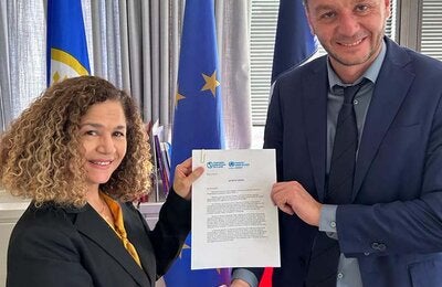 PWR ECC presents credentials to Michon