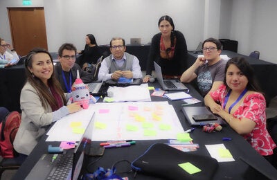 Ejercicio práctico durante el taller de Comunicación de riesgo y participación comunitaria