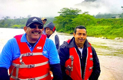 El Dr. Róger Montes en gira de trabajo.