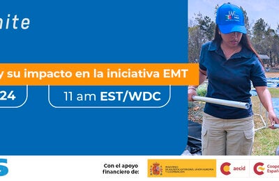 mujeres miembros de equipos médicos de emergencia en acción