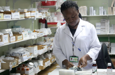 La OPS presenta la Herramienta para la evaluación de la calidad de la prestación de los servicios farmacéuticos 