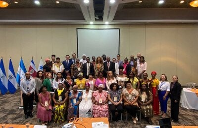 Foto de grupo consulta afrodescendiente