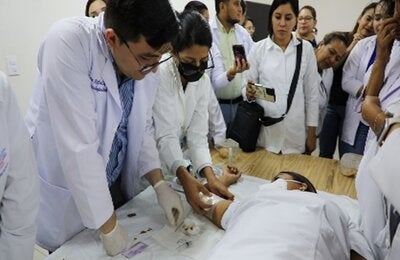 Demostración de inserción de implante