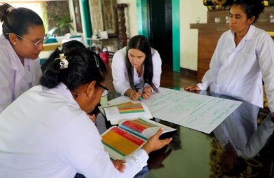 Fortalecimiento de capacidades del personal de salud con enfoque de habilidades para la vida para un desarrollo saludable de adolescentes y jóvenes  