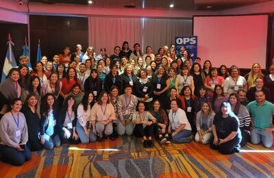 Foto grupal de los participantes del taller