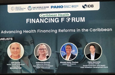 Arte con los nombres de los panelistas del foro