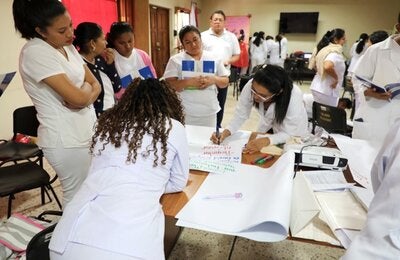 Fortalecimiento de competencias en personal de salud sobre salud del adolescente